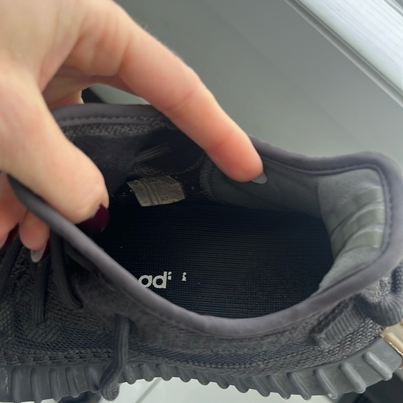 Authentic Yeezy Boost 350 V2 in Cinder.  Big Kids Size 5 or Women’s FY2903 - Picture 8 of 8